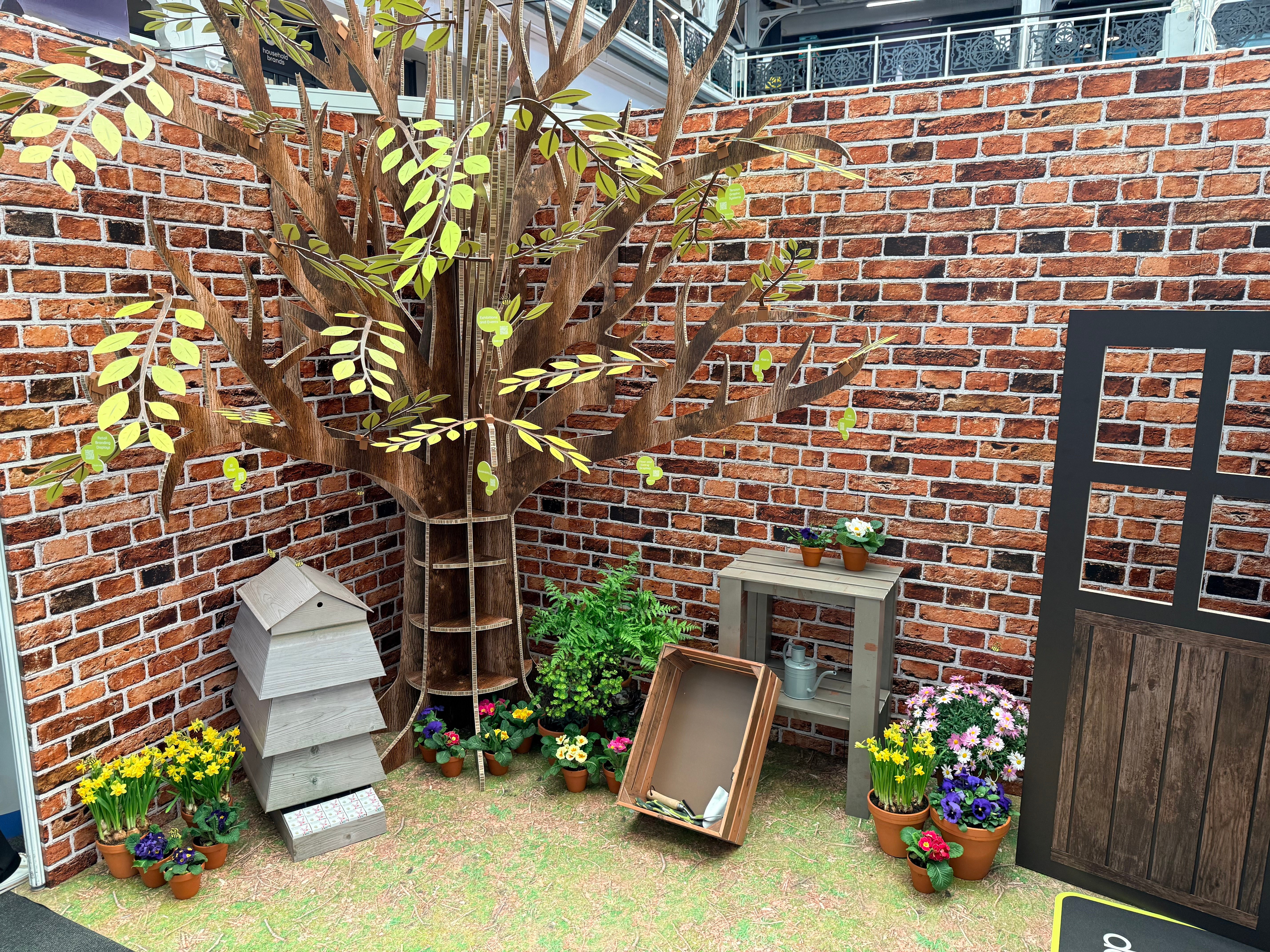 Potting shed Data Image VMandD show 2